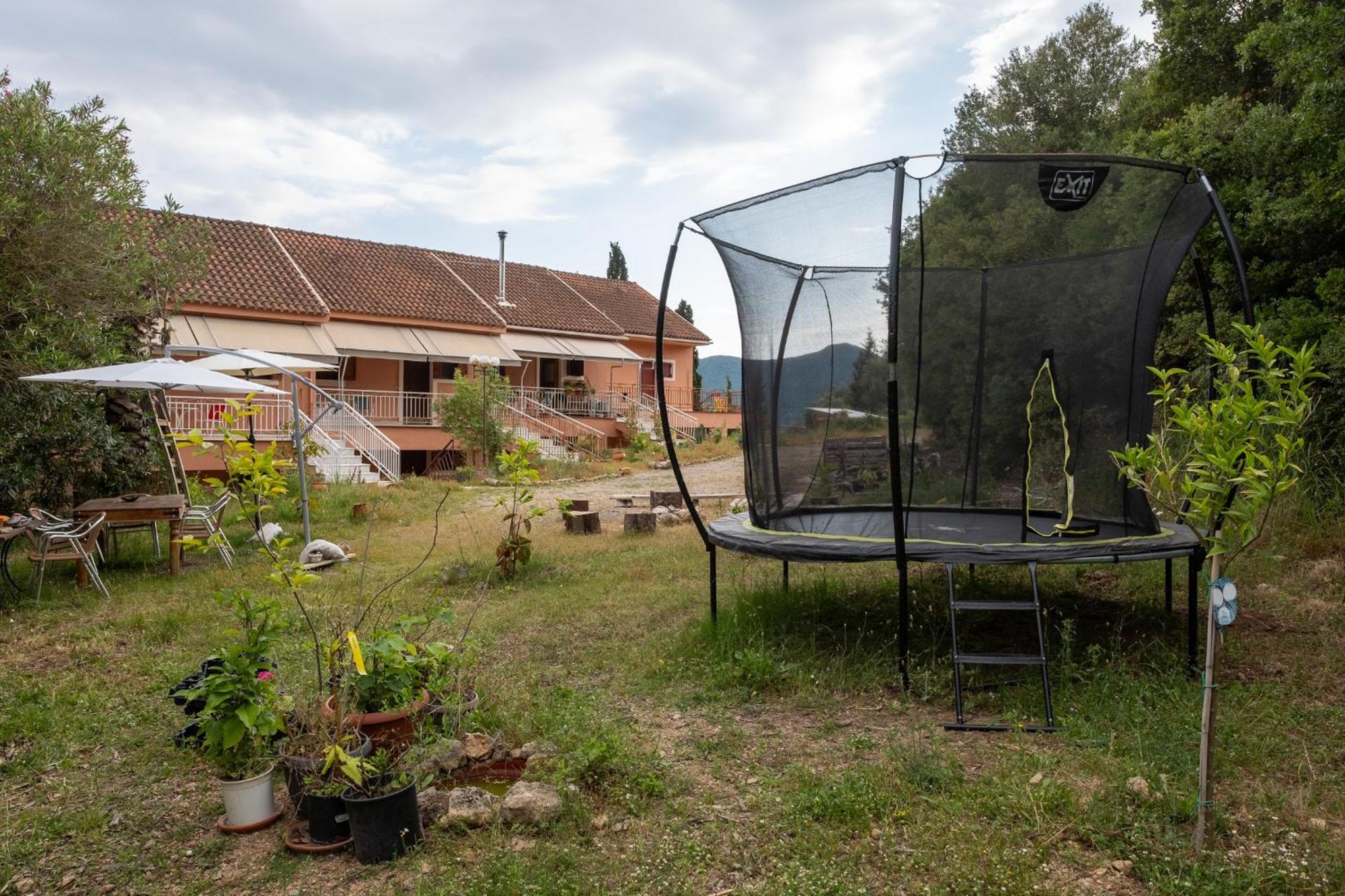Kokkini Peach Budget Kokkínion Esterno foto